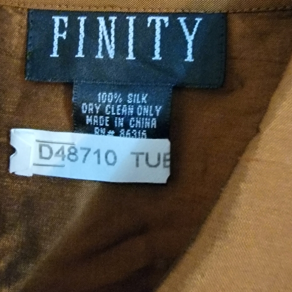 Ladies Blouse - Picture 8 of 9